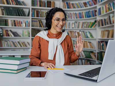 O Curso de E-Formador pretende dotar os/as Formandos/as com os conhecimentos e ferramentas essenciais para planear e executar cursos e ou unidades de formação a distância.